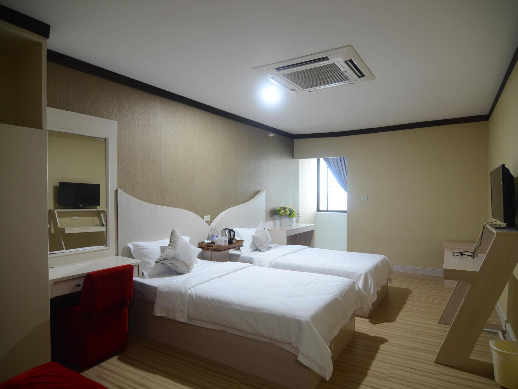 Centro Cnx Hotel Chiang Mai Exterior photo